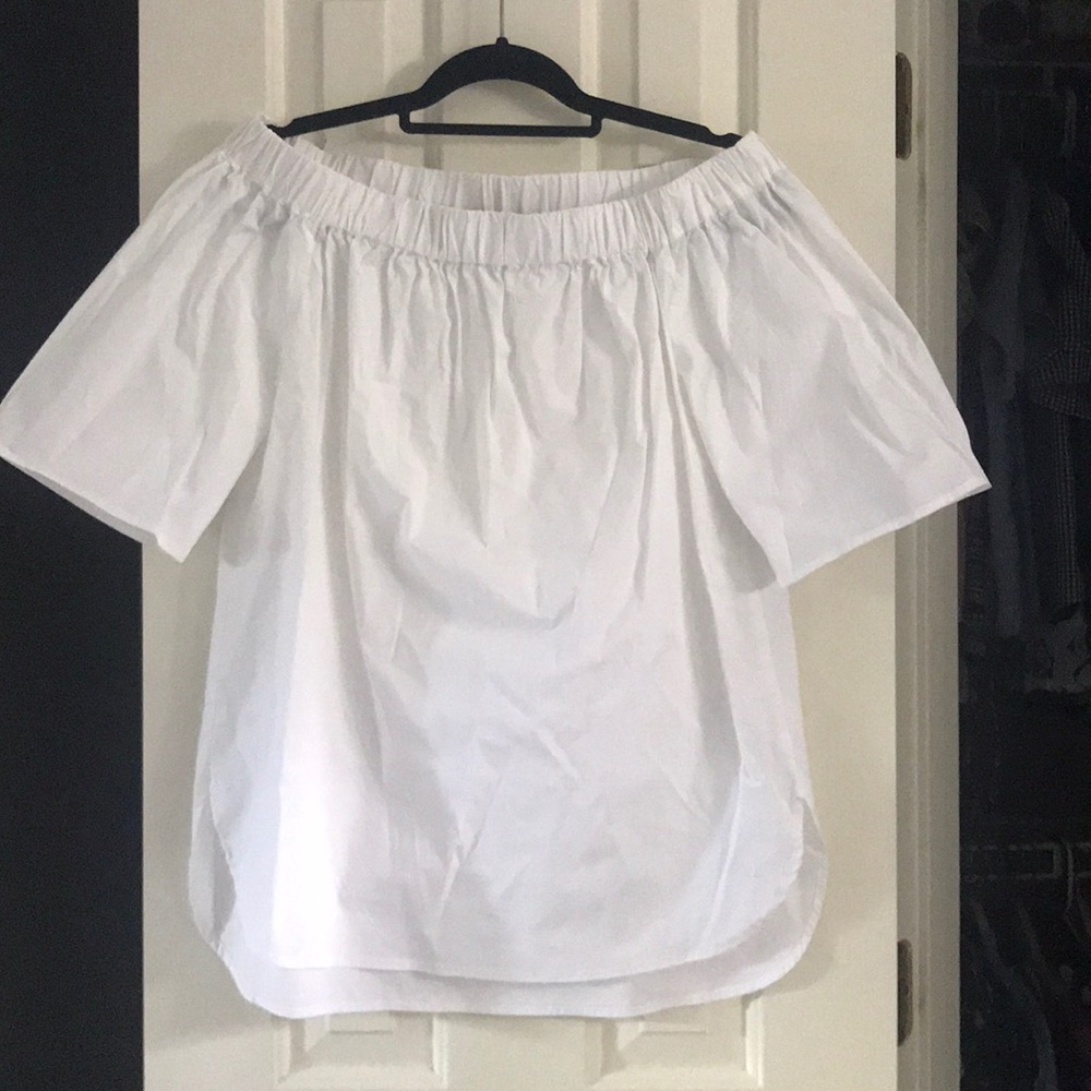 Michael Kors crisp white off the shoulder top M